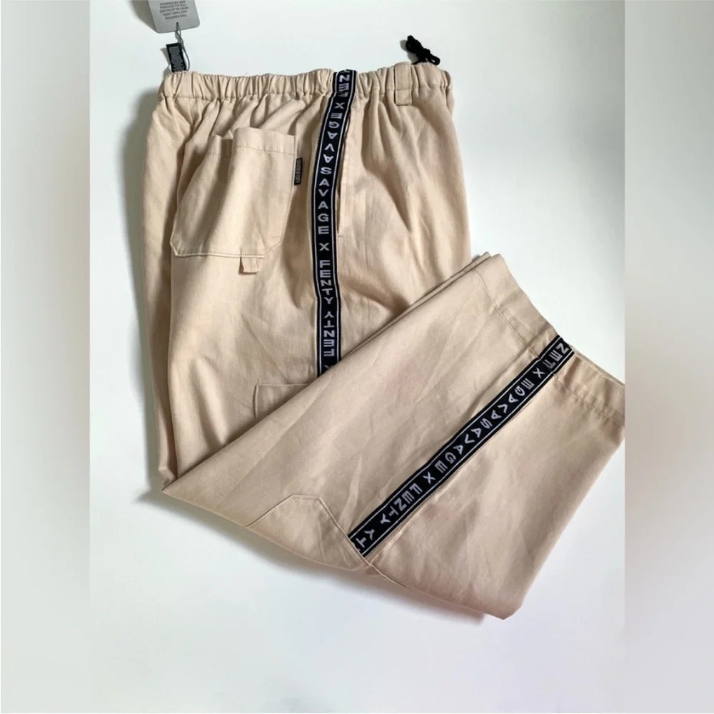 Savage X FENTY Women’s Pants Oversized Logo Wide Leg Pants New size Large - Picture 16 of 16